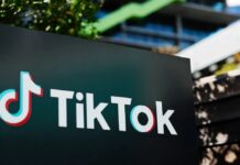 Збій TikTok породжує недовіру після передачі права власності США
