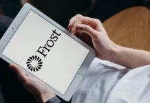 Розклад роботи у святкові дні та банківські параметри банку Frost