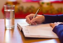 Realistický průvodce ChatGPT k pasivnímu příjmu 10 000 USD do roku 2026