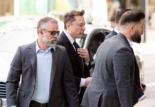 Маск дав свідчення: «Дурні твіти» не були навмисною спробою обрушити акції Twitter