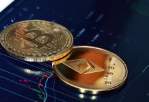 Біткоїн проти Ефіріуму: Чітке Порівняння для Інвесторів