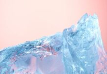 Економіка розкішного льоду: чому люди платять величезні гроші за заморожену воду